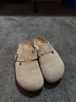 Birkenstocks size 6