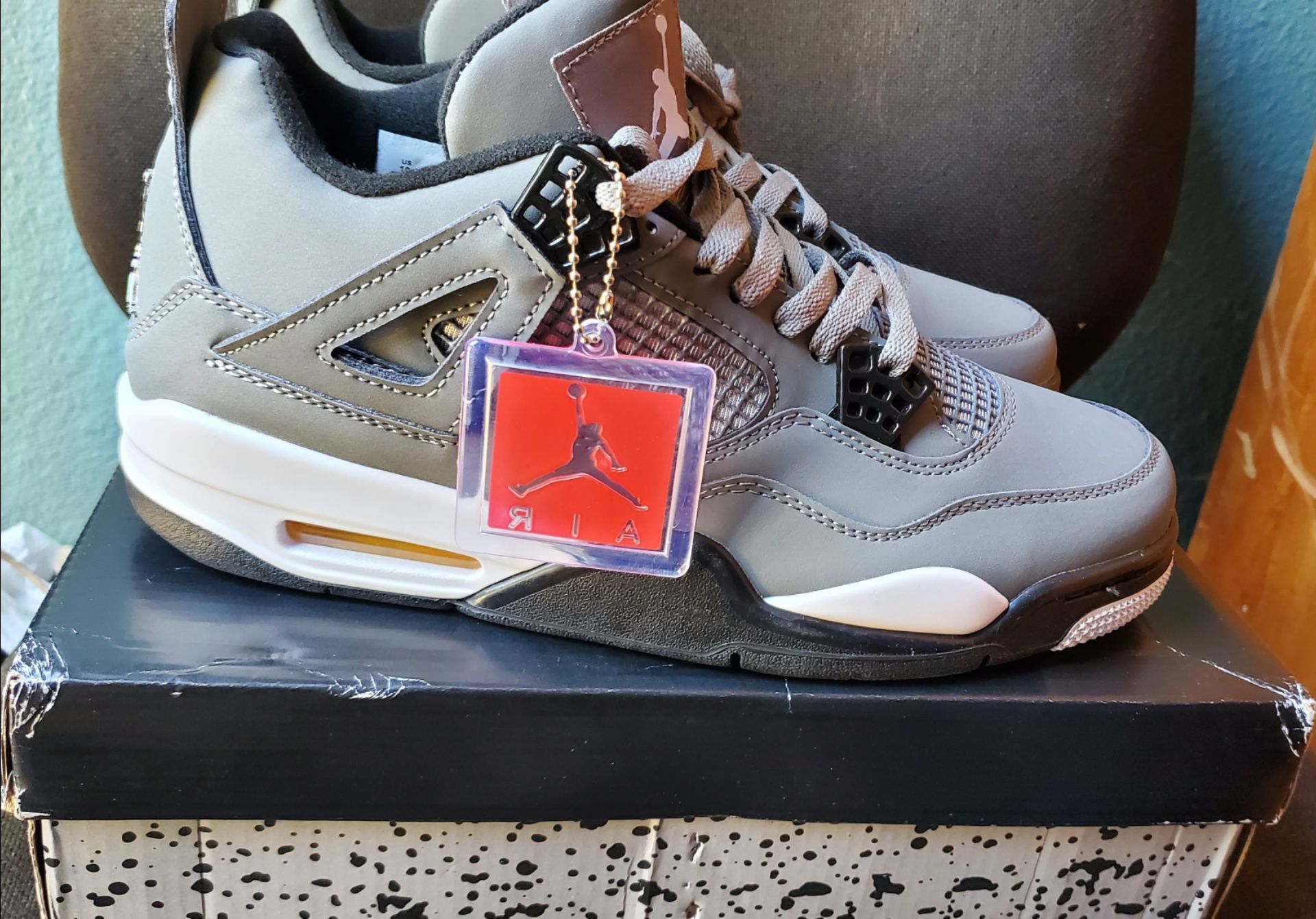 Jordan 4 Retro Cool Grey. Size 10
