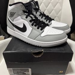 Jordan 1 Mid Light Smoke Grey Size 10.5