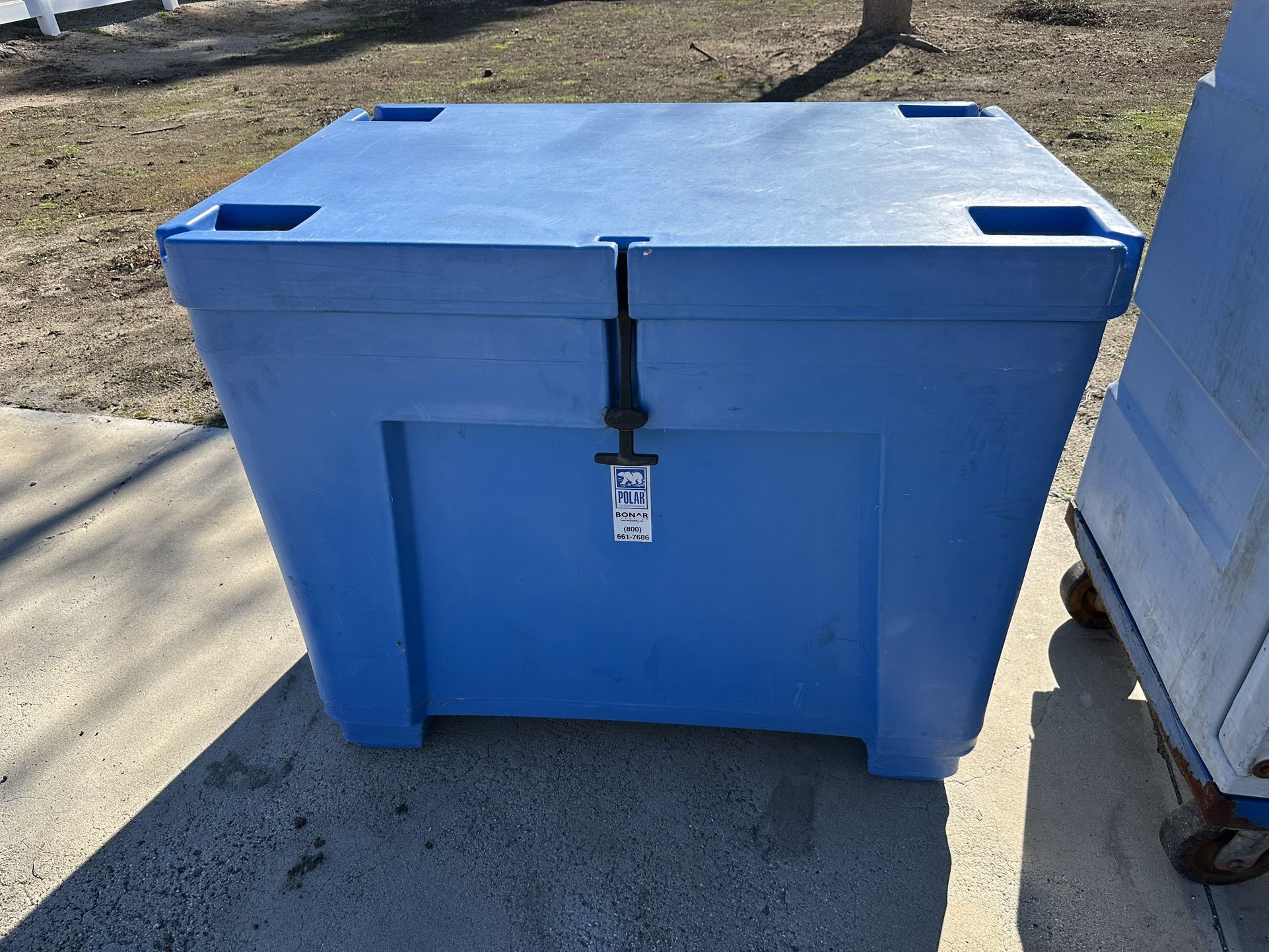 For Sale – Heavy-Duty Polar Bonar Insulated Bulk Containers / Super Coolers