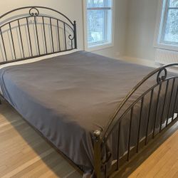 Ethan Allen - Queen Iron Bed Frame W/ Serta Mattress 