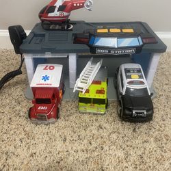 Rescue Garage Radio Playset