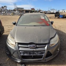 2014 FORD Focus, SE For PARTS ONLY! SOLAMENTE PARA PARTES!!