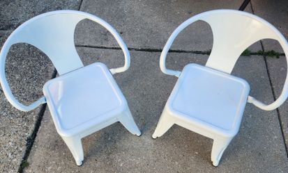 Kids metal chairs indoor or outdoor
