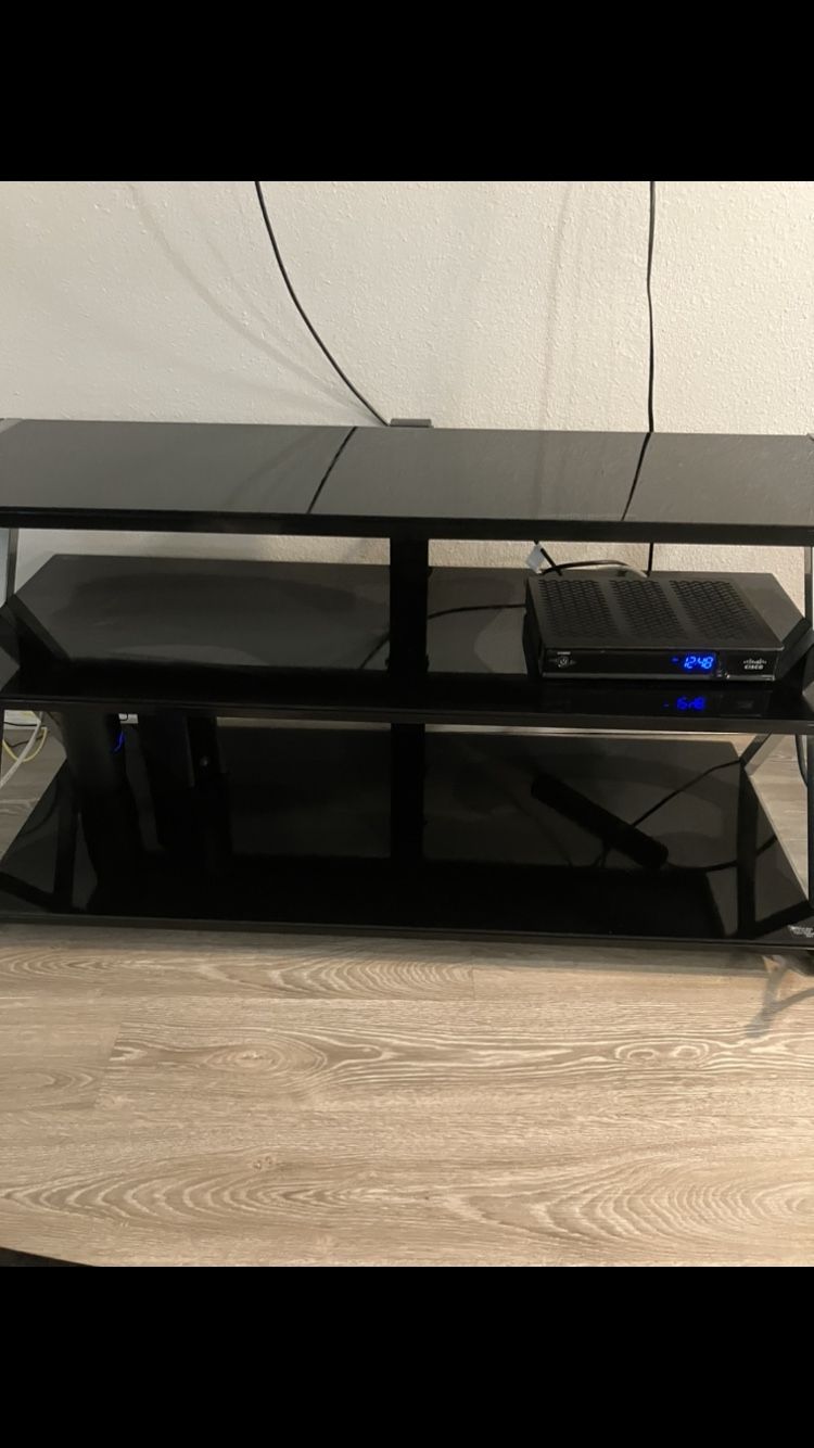 TV Stand & Entertainment Center