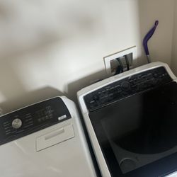 Whirlpool Washer & Dryer Set