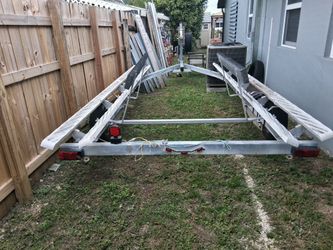 18 Ft. Pontoon Trailer