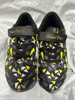 Kids soccer cleats