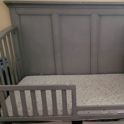 3 In 1 Crib/toodler/twin Size Bed