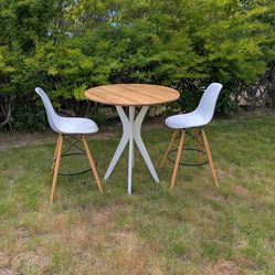 Solid Oak Table And Two Stools