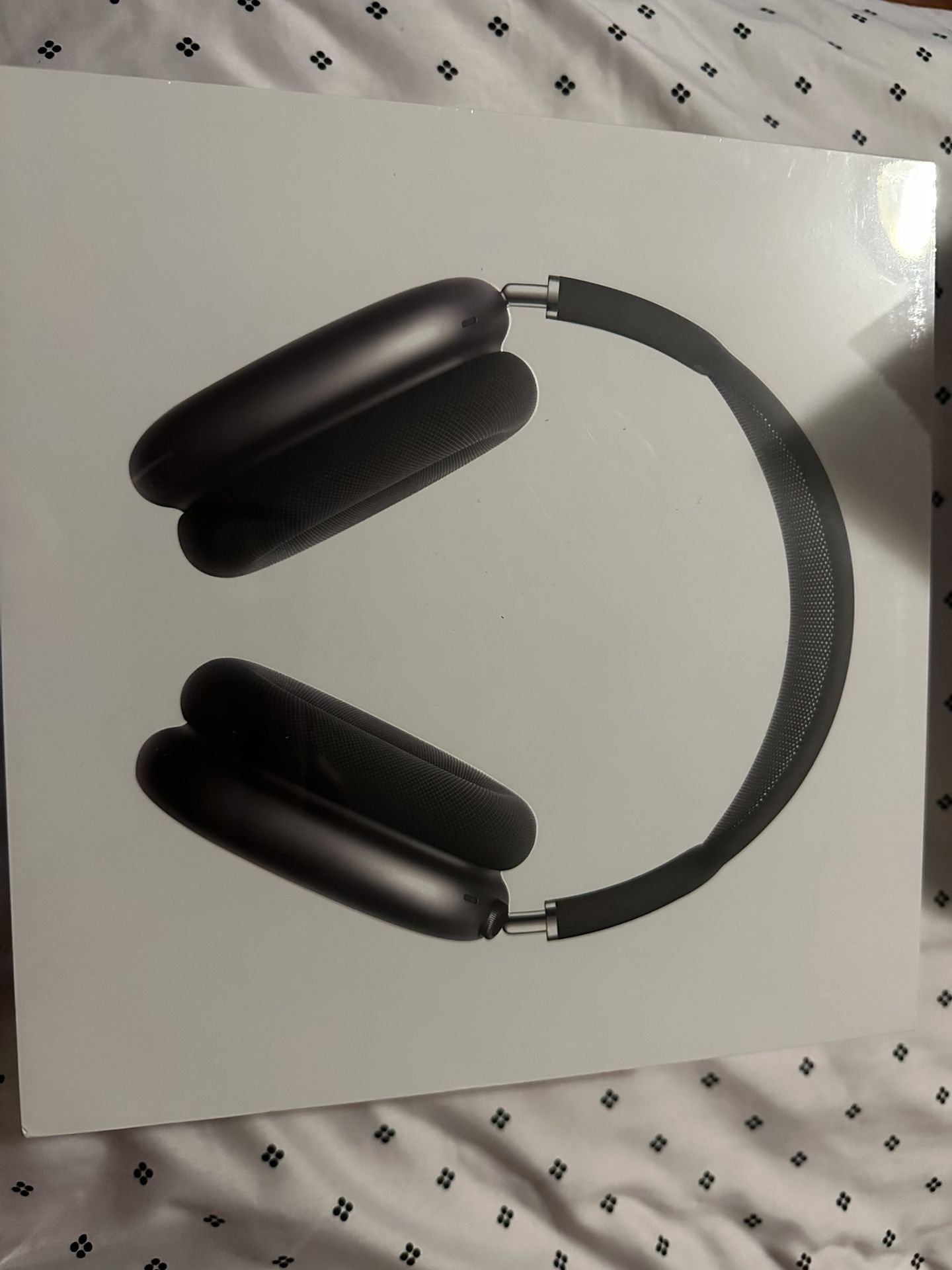 Apple AirPods Max $350