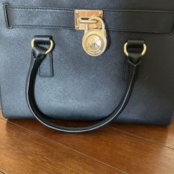 Micheal Kors Leather  Medium Hamilton Bag