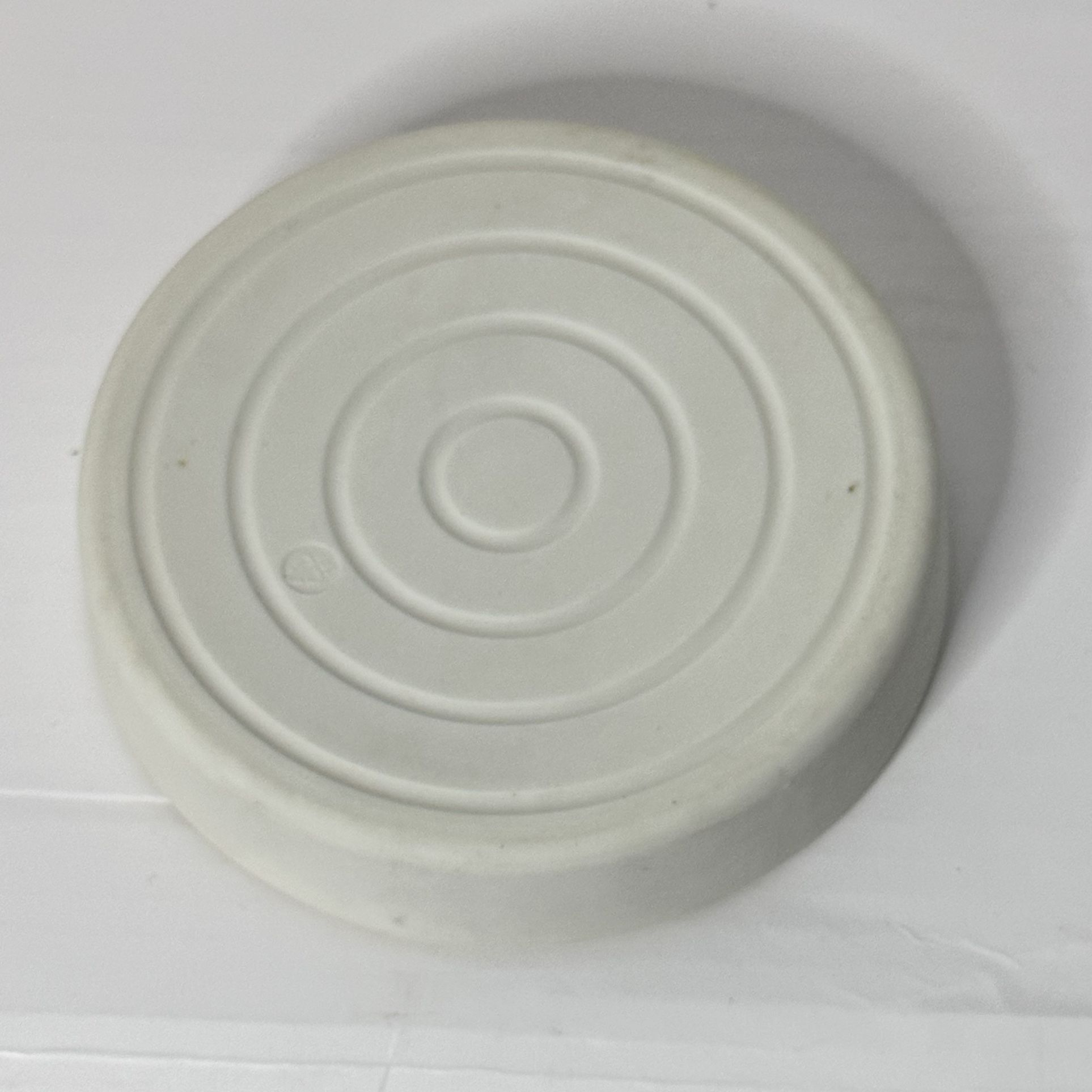 Pampered Chef food chopper #2585 replacement part - round cover base bottom part