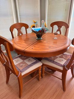 Solid Wood 45” Round Pedestal Dining Table Set with 4 Chairs