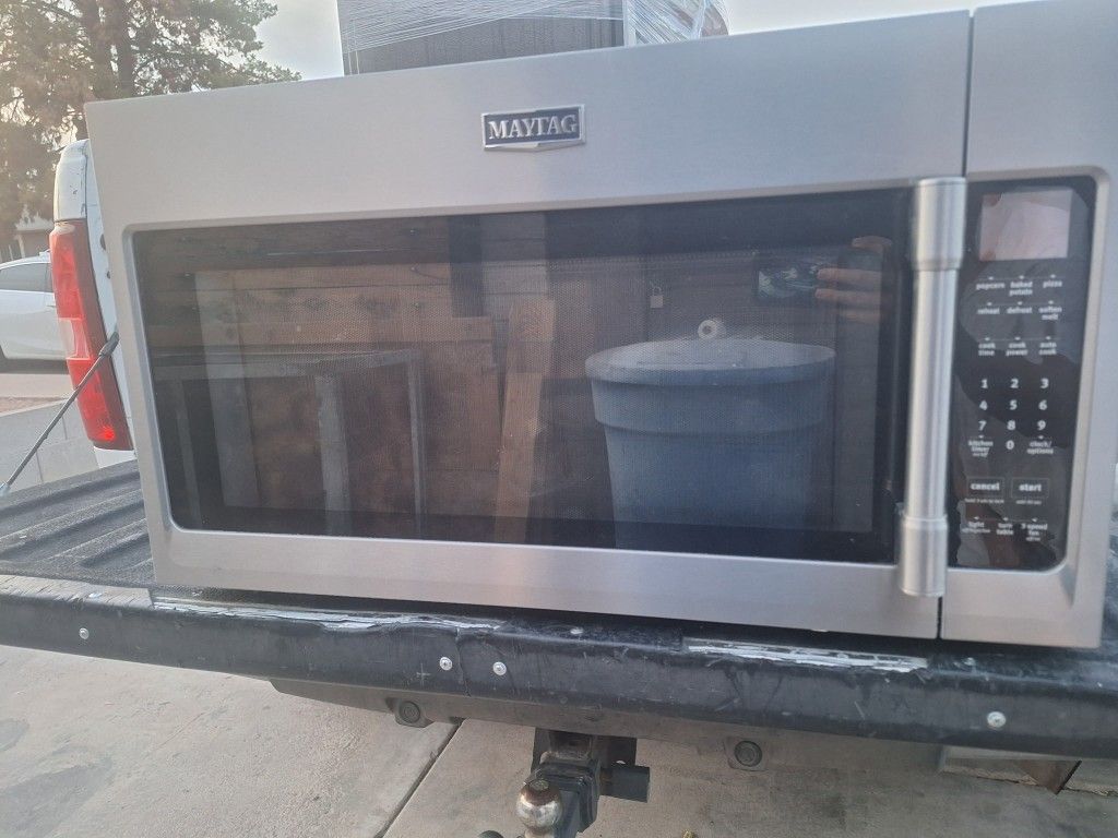 Microwave And Dishwasher
