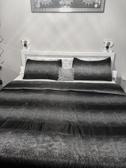 King Bed Set Without Mattress
