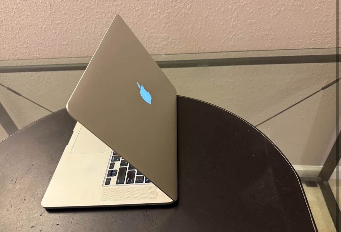  Apple MacBook Pro 15.4” (Mid-2013) – Excellent Condition 💻  Specifications:  • Model Year: 2013  • Processor: 2.4 GHz Intel Core i7  • Memory: 16GB 