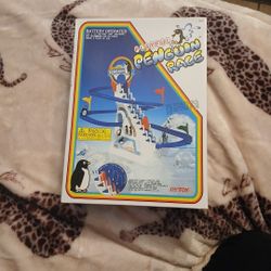 1983 Collectable  Penguin  Race