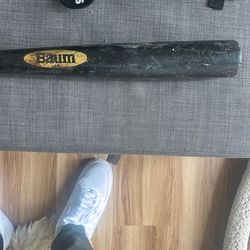 32 Inch Gold Edition Baum Bat