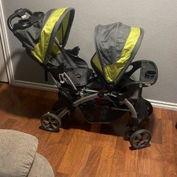Stroller 