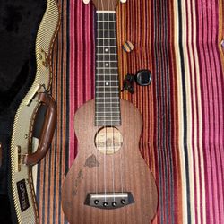 Mahogany Ukulele + Premium Tweed Hard Case - Excellent Condition