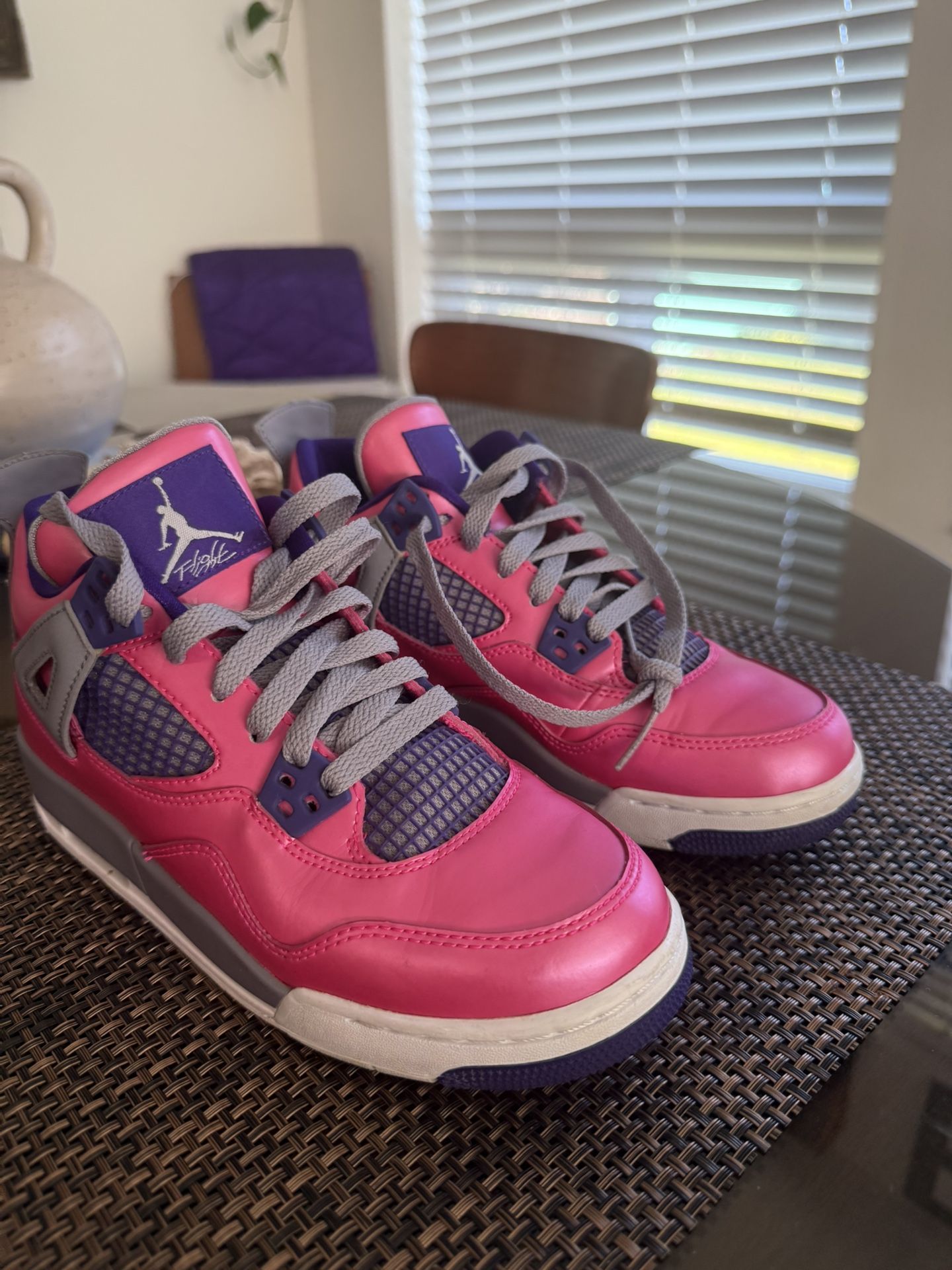Air Jordan’s Women’s Size 5