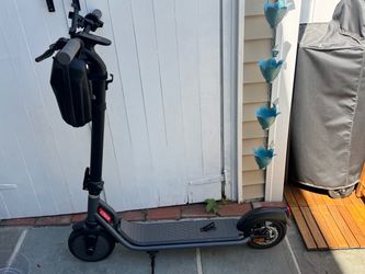 Atomii Electric Scooter Bundle