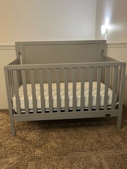 Baby Crib with Mattress