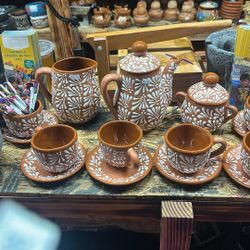 Juego De Te O Café/ $120 Set Cafetera, Azucarera, Lechera, 6 Tazas Y 6 Platos Para Taza