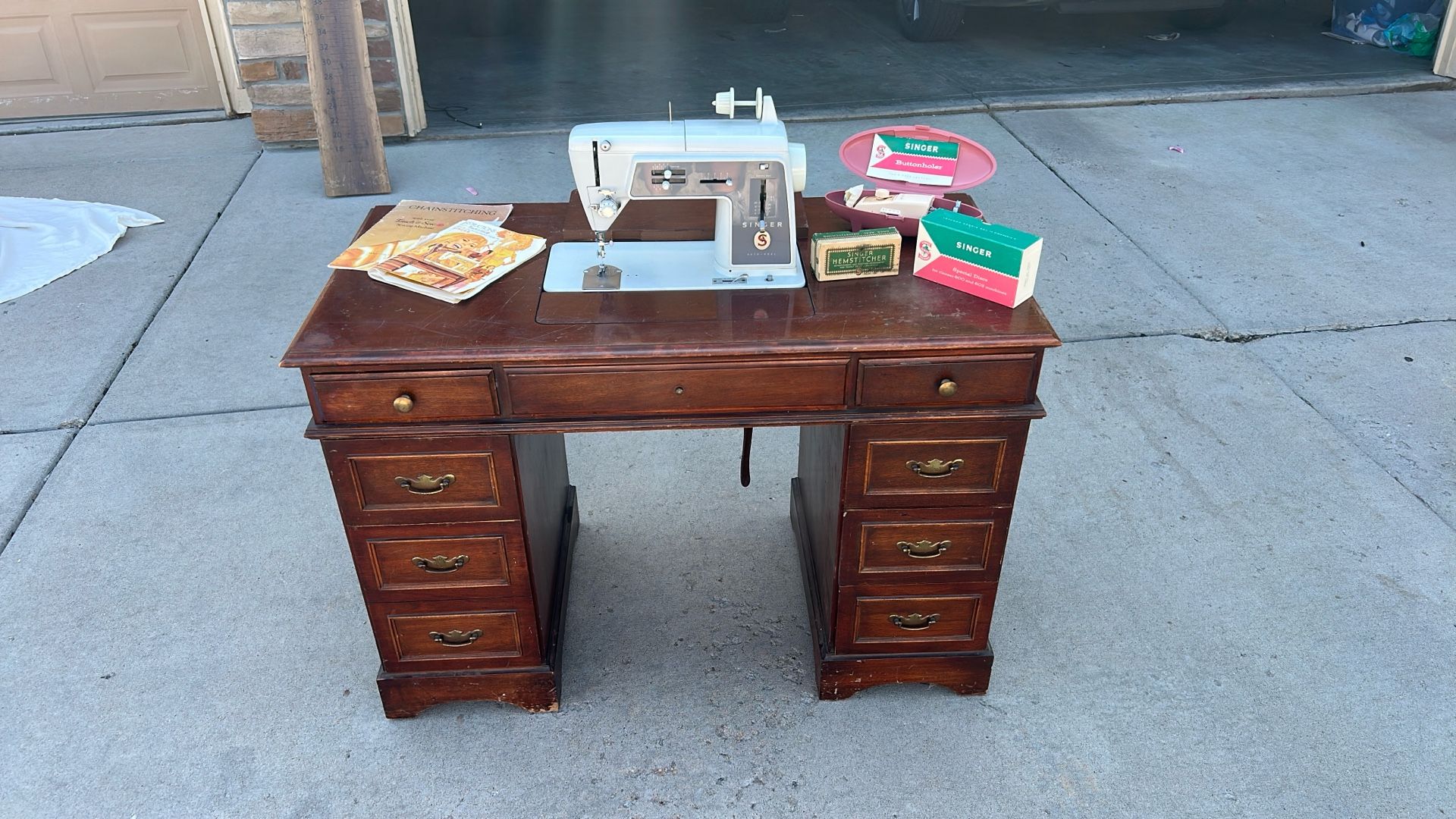 Antique Singer Sewing Desk Circa 1(contact info removed)