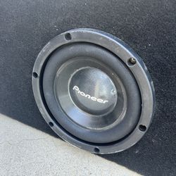 ($115 firm) Pioneer Premier  DVC 10” sub in a single cab sub box