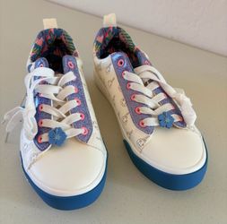 * Ladies girls Lilo and Stitch Disney shoes brand new! Size 8