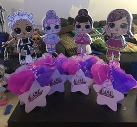 4-LOL Center Pieces