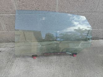 2004-2009 Toyota Prius left driver rear window