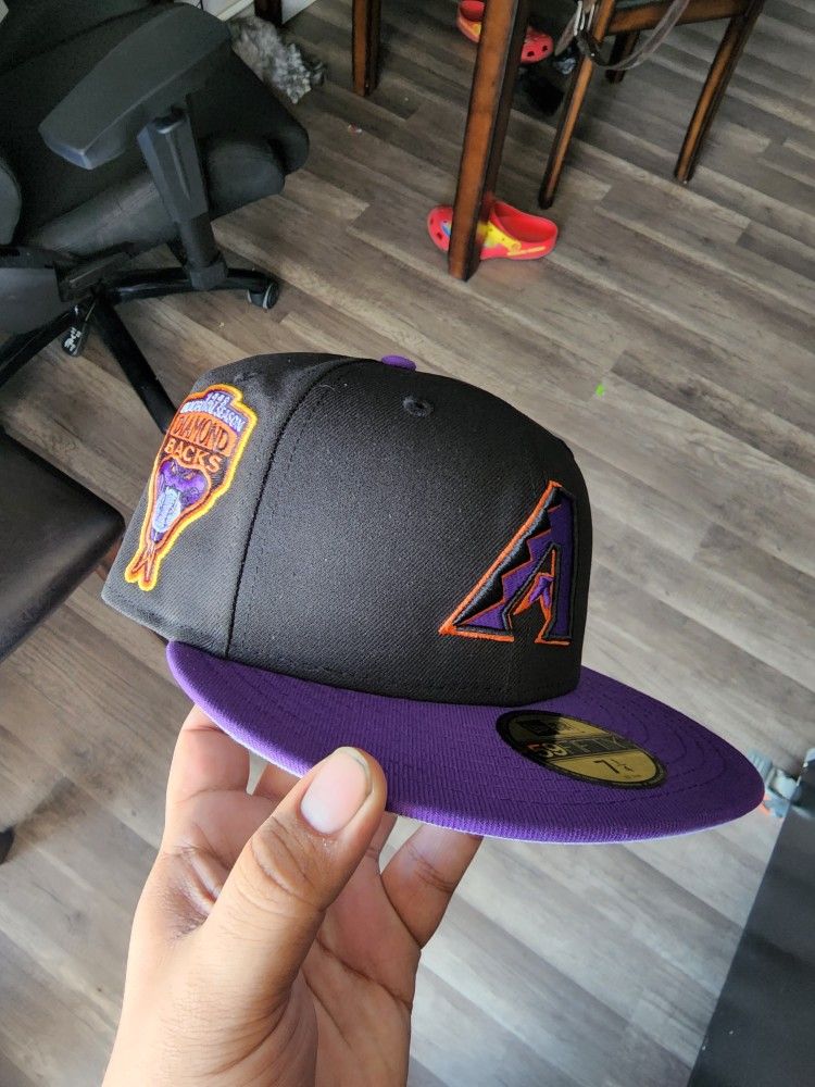 Red Velvet Houston Astros Hat Club for Sale in Chandler, AZ - OfferUp