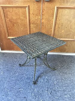Metal Patio Side End Table Top20x20” XH19.5