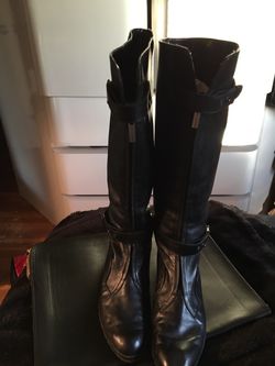 Black leather boots size 9