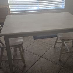 Shabby chic Kitchen table and chairs