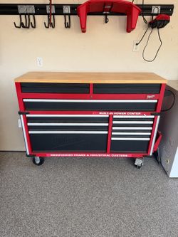 Milwaukee Rolling Tool Chest / Tool Cabinet