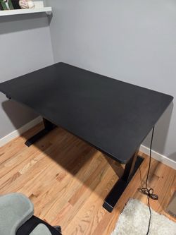 Standing Desk - Electric Height Adjustable