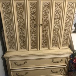 French Provincial Dresser 