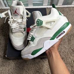 Nike SB x Air Jordan 4 Retro SP Pine Green