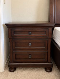 3 Drawer Nightstand