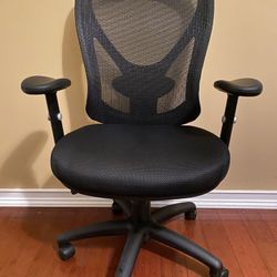 Staples Carder Desk Chair, Black - Like New