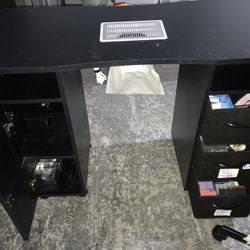 Nail Desk