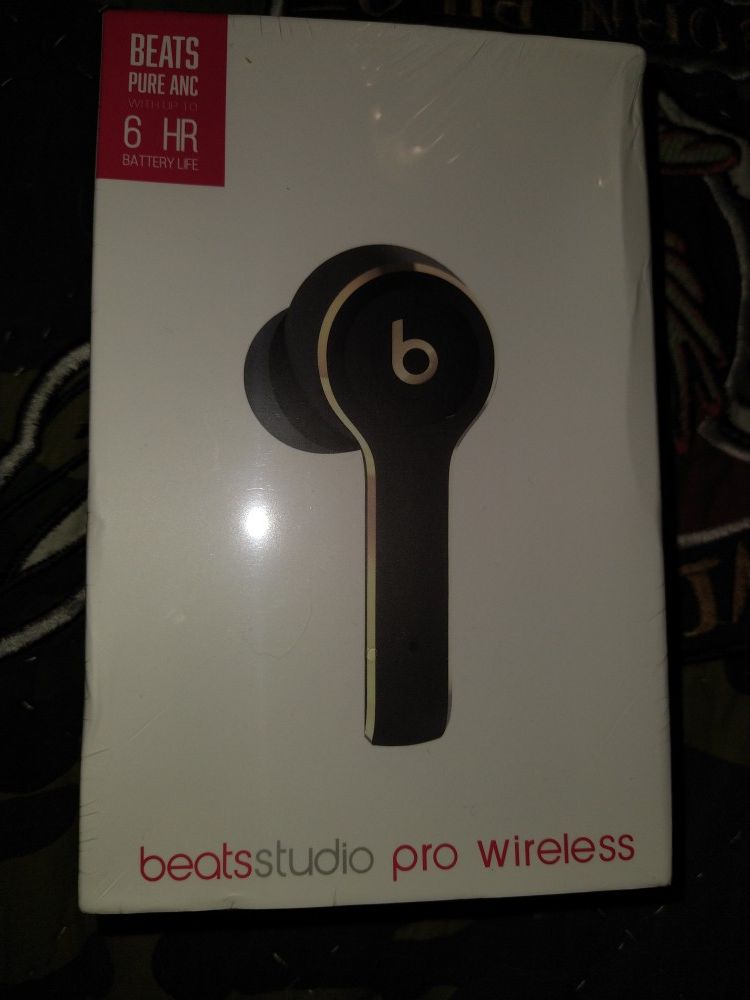 Beats by Dr Dre studio pro wireless