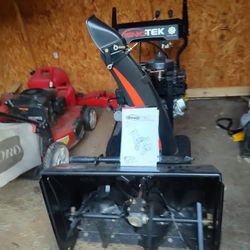 Snowtek 24” Gas Powered Snow Blower 