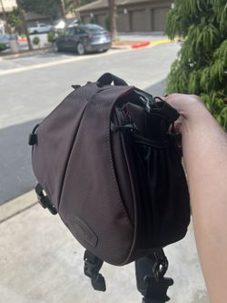 CADEN Sling Camera Bag
