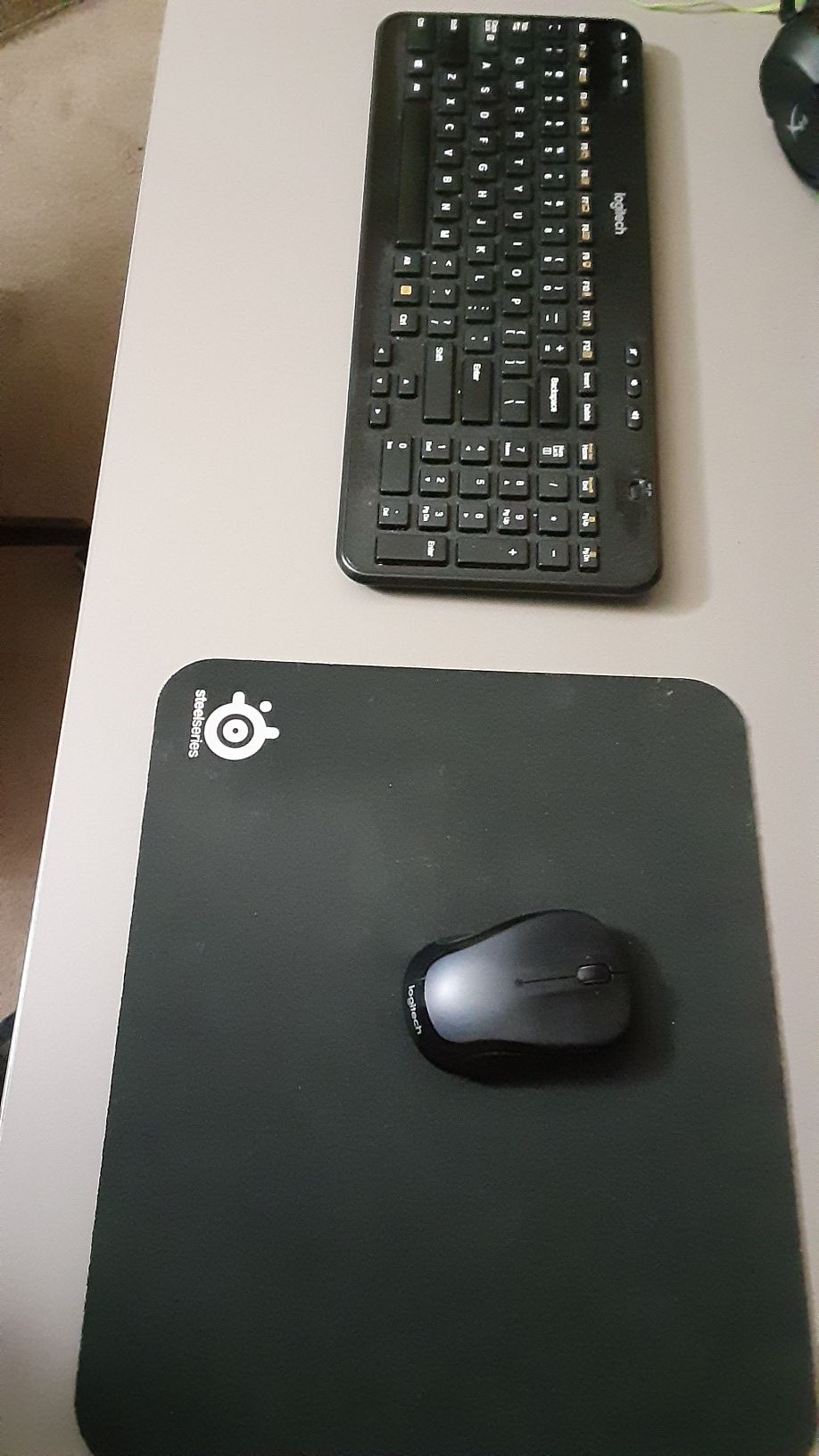 Wireless Logitech Mouse,keyboard. steelseries mousepad