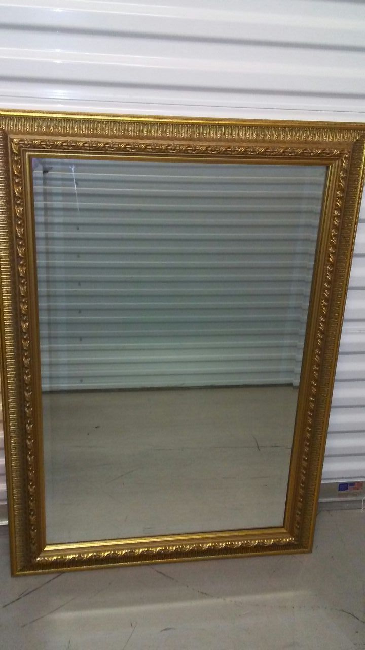 🔴🔴REDUCED FOR QUICK SALE🔴🔴 Stanley monarch mirror deco